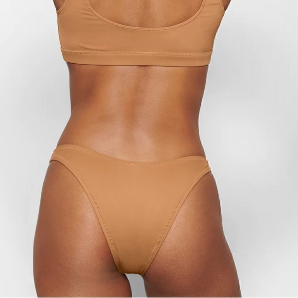 NWT SKIMS CHEEKY TANGA BOTTOMS